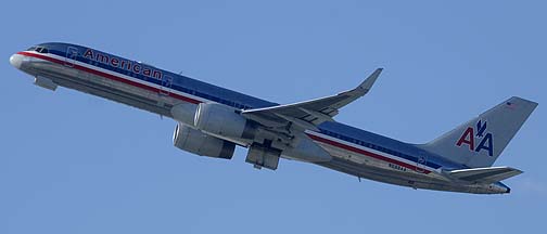 American Boeing 757-223 N688AA, August 20, 2013